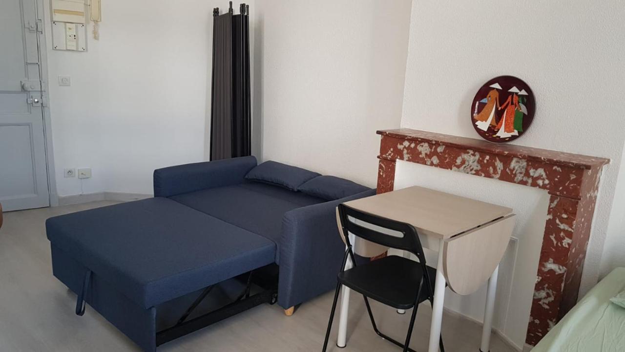Studio With Sea View For 2 People Toulon Bagian luar foto